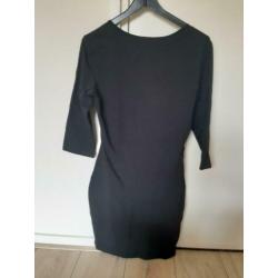Basic zwart jurkje Amisu mt 42