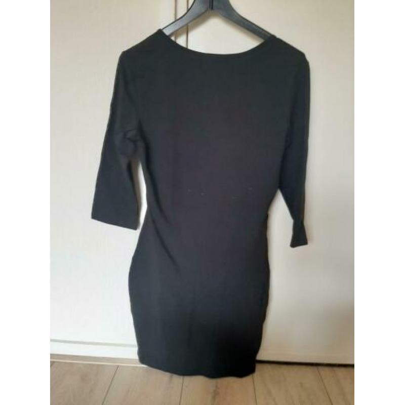 Basic zwart jurkje Amisu mt 42