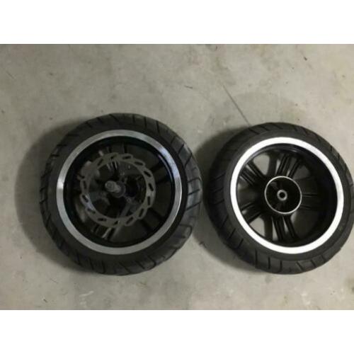 Peugeot Speedfight 3 velgen + banden