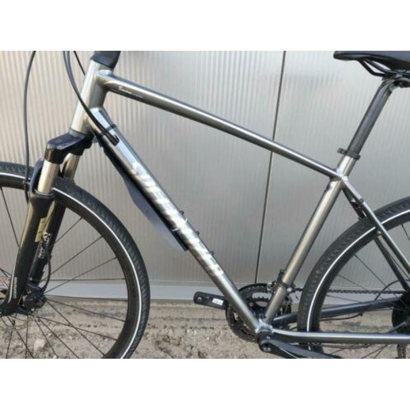 Specialized Crosstrail Disc Hybride. ZGAN! Maat L. SLX.