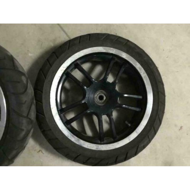Peugeot Speedfight 3 velgen + banden