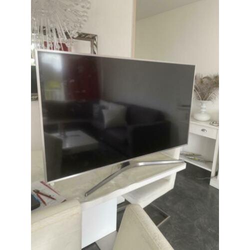 LCD tv, 55 inch, scherm heeft 1 barst (zie je bij vierde fot