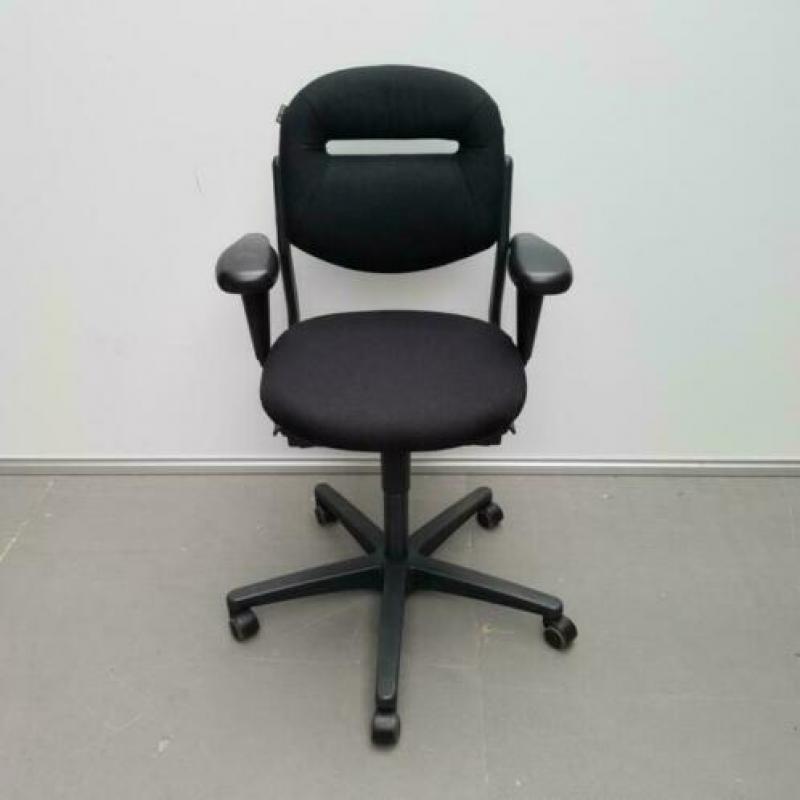 Ahrend 220 bureaustoel - zwarte nieuwe stof