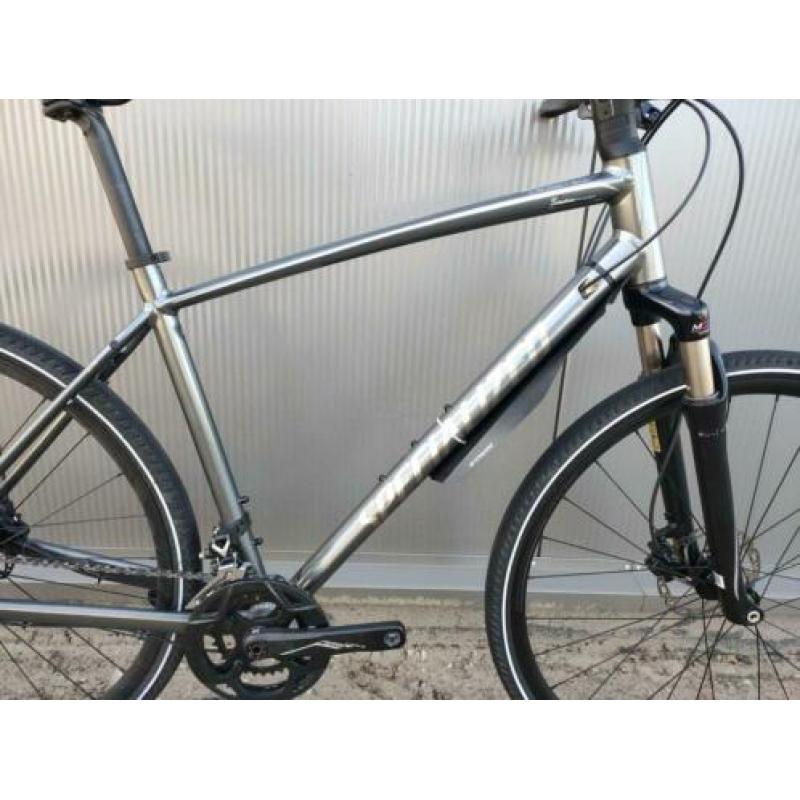 Specialized Crosstrail Disc Hybride. ZGAN! Maat L. SLX.
