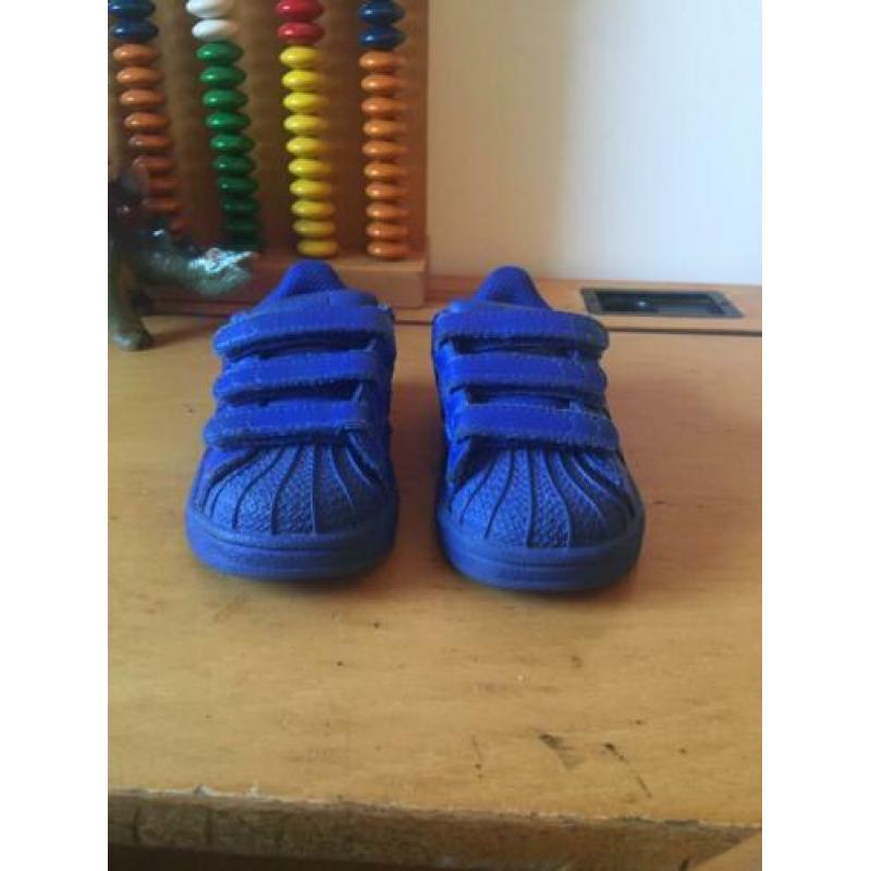 Adidas superstar color - Pharrell Williams maat 22