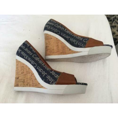 Zgan calvin klein peeptoe sleehak in doos