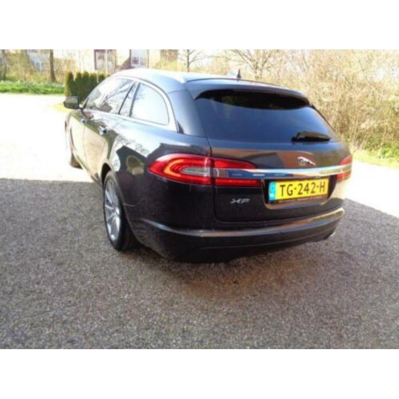 Jaguar XF 2.2D 147KW/200PK Sportbrake 2013 Grijs