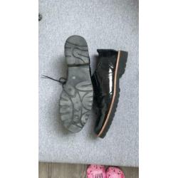 Zwarte lak brogues Pier One maat 39