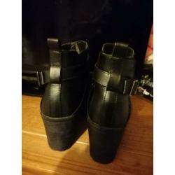 Enkellaars .laarsjes.nike. mt 40
