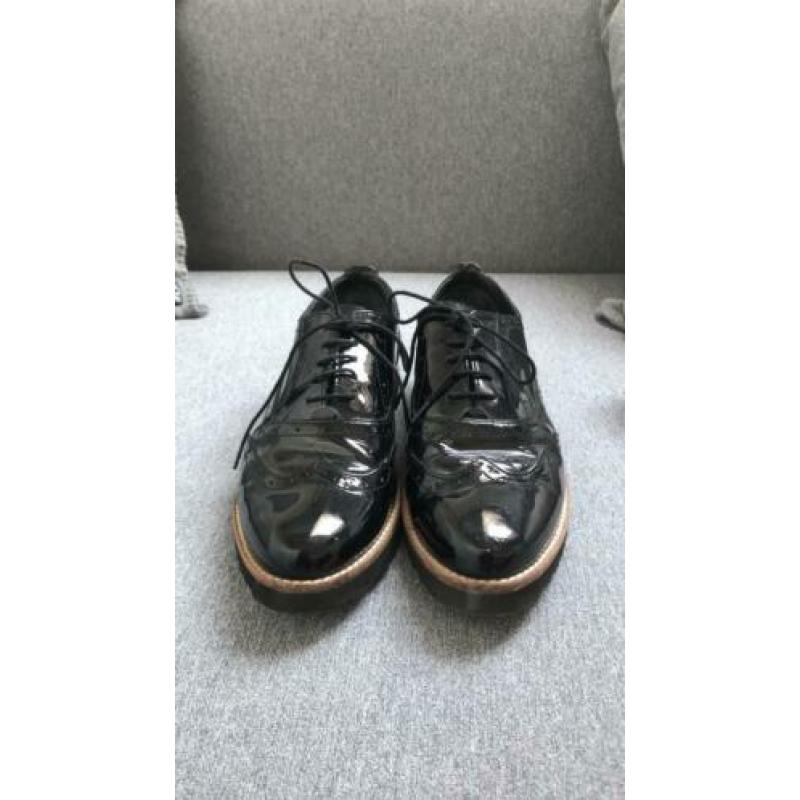 Zwarte lak brogues Pier One maat 39