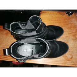 Enkellaars .laarsjes.nike. mt 40