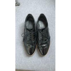 Zwarte lak brogues Pier One maat 39
