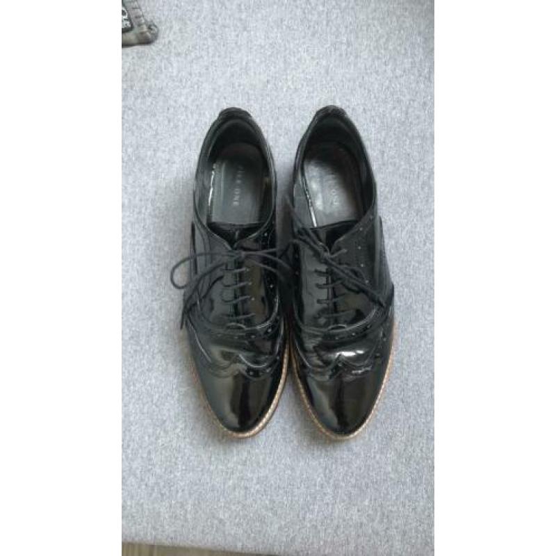 Zwarte lak brogues Pier One maat 39
