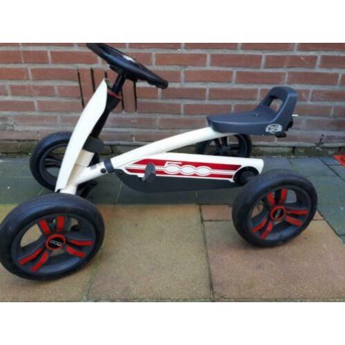 Berg Buzzy Fiat 500 peuterskelter
