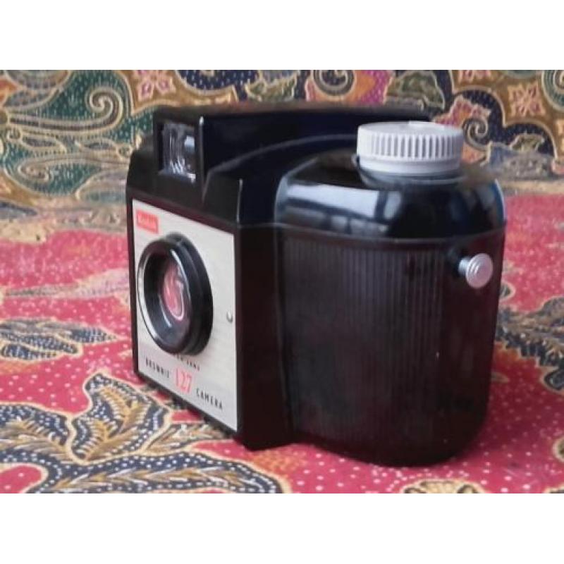 Mooie oude fotocamera uit Engeland Kodak Brownie 127.