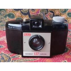 Mooie oude fotocamera uit Engeland Kodak Brownie 127.