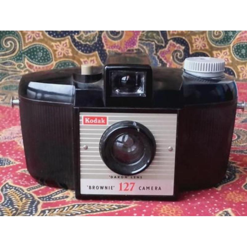 Mooie oude fotocamera uit Engeland Kodak Brownie 127.