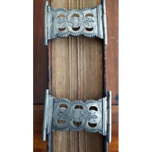 Nieuwe Testament 1875 met zilver beslag