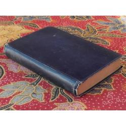 Antiek religieus boek uit Engeland The Imitation of Christ.