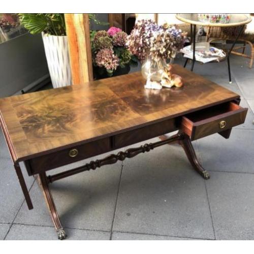 Klassieke salon tafel