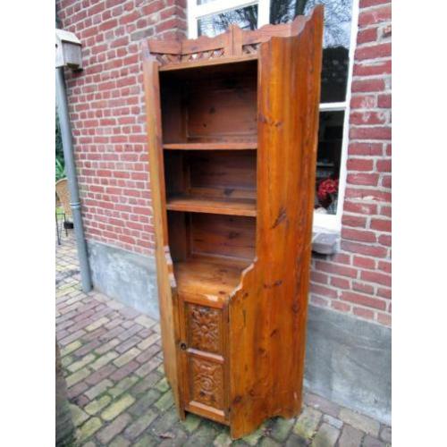 hoekkast / boekenkast ca 1900