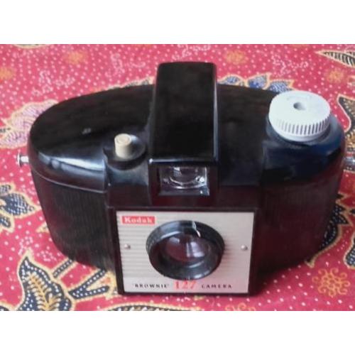 Mooie oude fotocamera uit Engeland Kodak Brownie 127.
