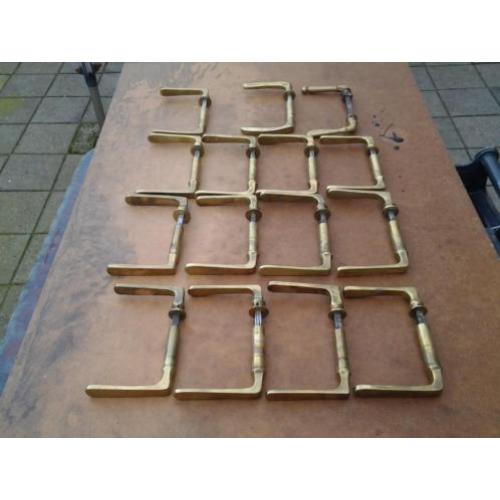 Oude deurklinken geel brons nr 6