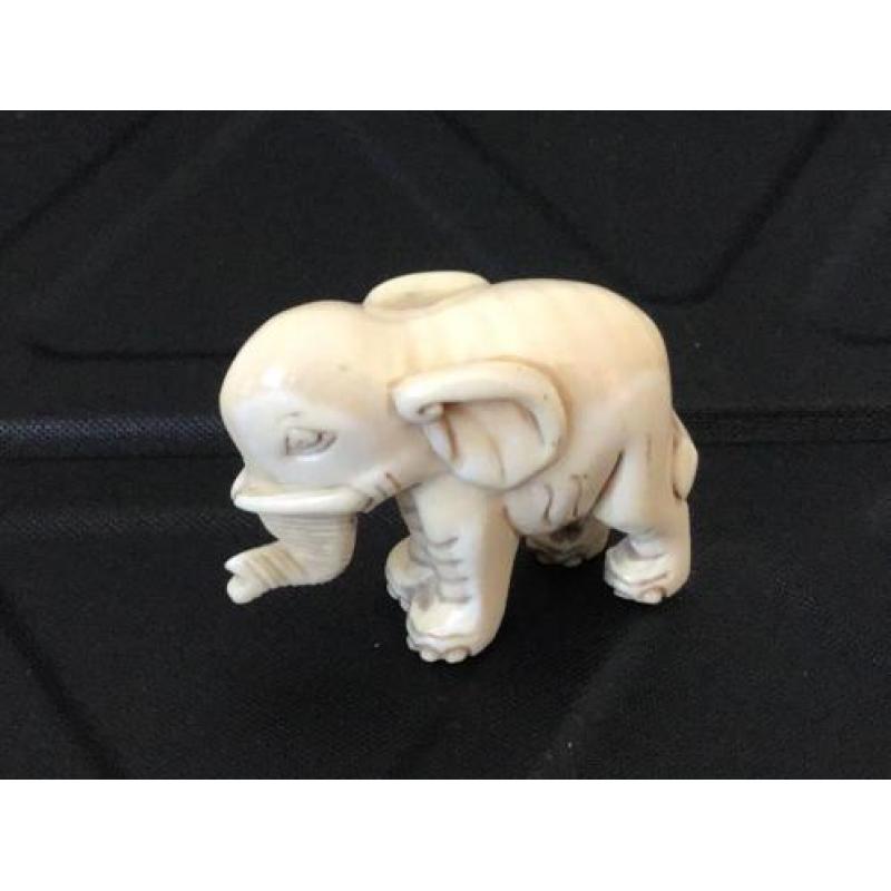 Netsuke, ivoren olifant