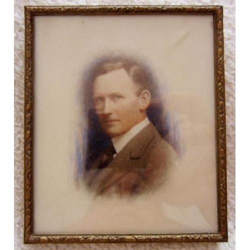 ca 1920 = portret miniatuur = portret van een man = ca 1920