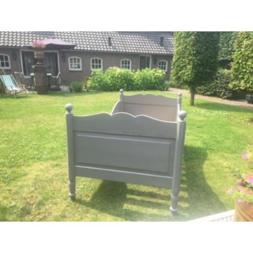 Koopje! SHABBY FRANS kajuitbed. OLD SHABBY GREY.