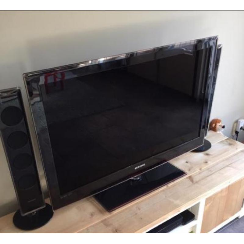Samsung HD TV 40inch.