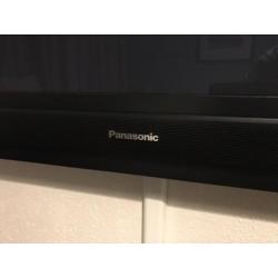 PANASONIC VIERA TV 37 inch + muurbeugel