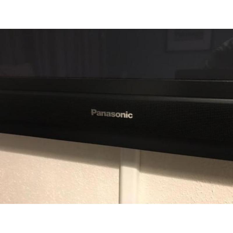 PANASONIC VIERA TV 37 inch + muurbeugel