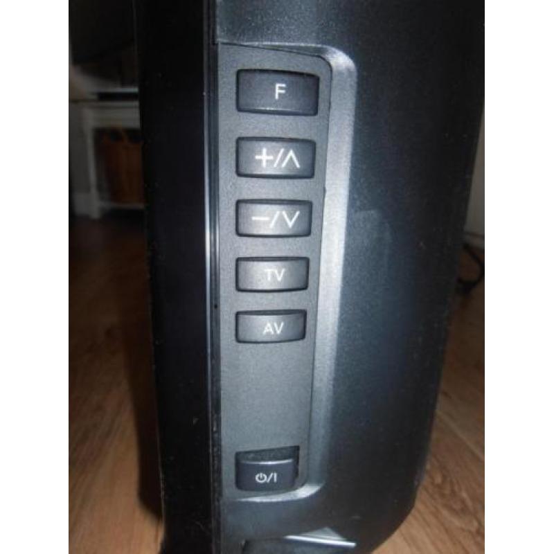 Panasonic Viera TX-L26X10