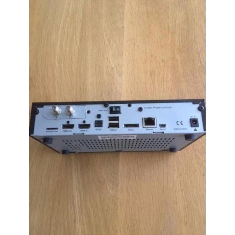 Dreambox 820Hd origineel met garantiebon in nieuwstaat.