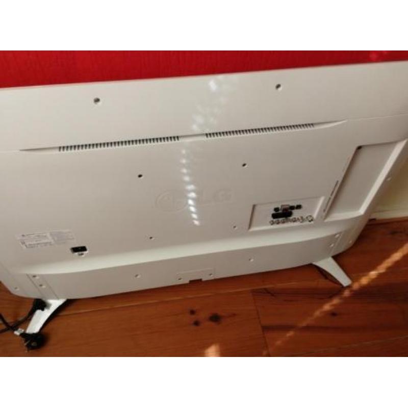 LG 43UF690V-wit.. ULTRA 4K HD SMART....100% PRIMA!!! ..