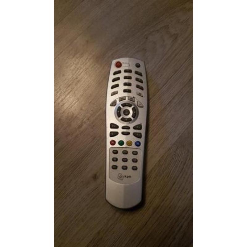 2 digitale ontvangers van kpn nr: TF6500COK