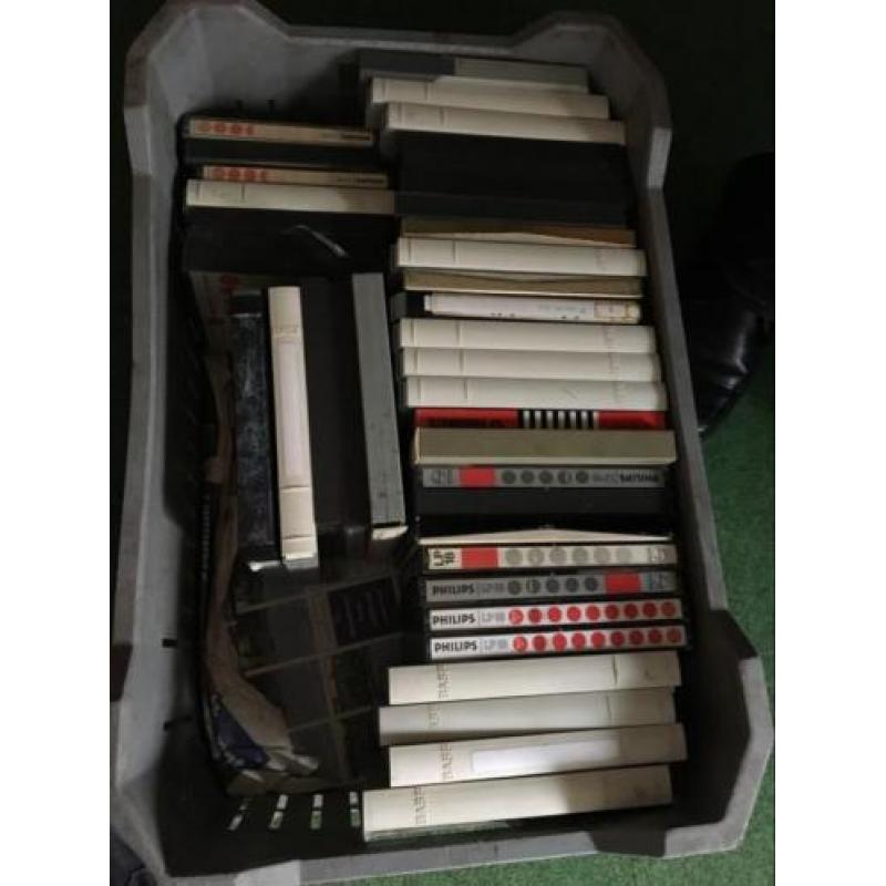 Band recorder merk AKAI met banden 45 stuks incl papieren
