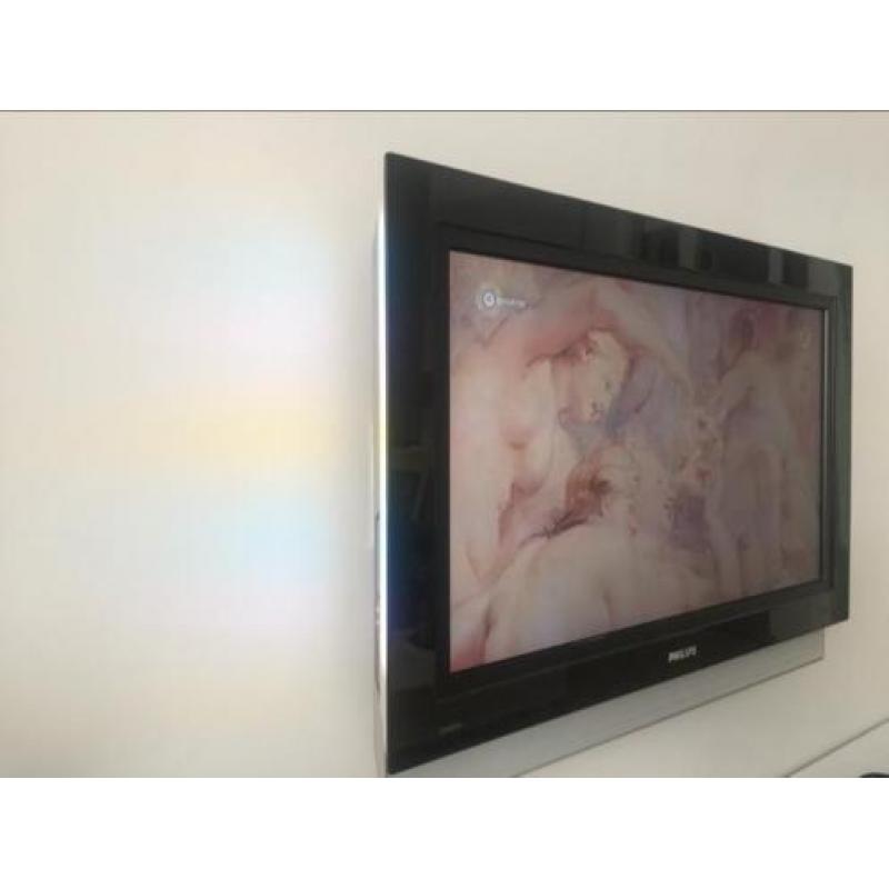Philips ambilight cineos 37 tv