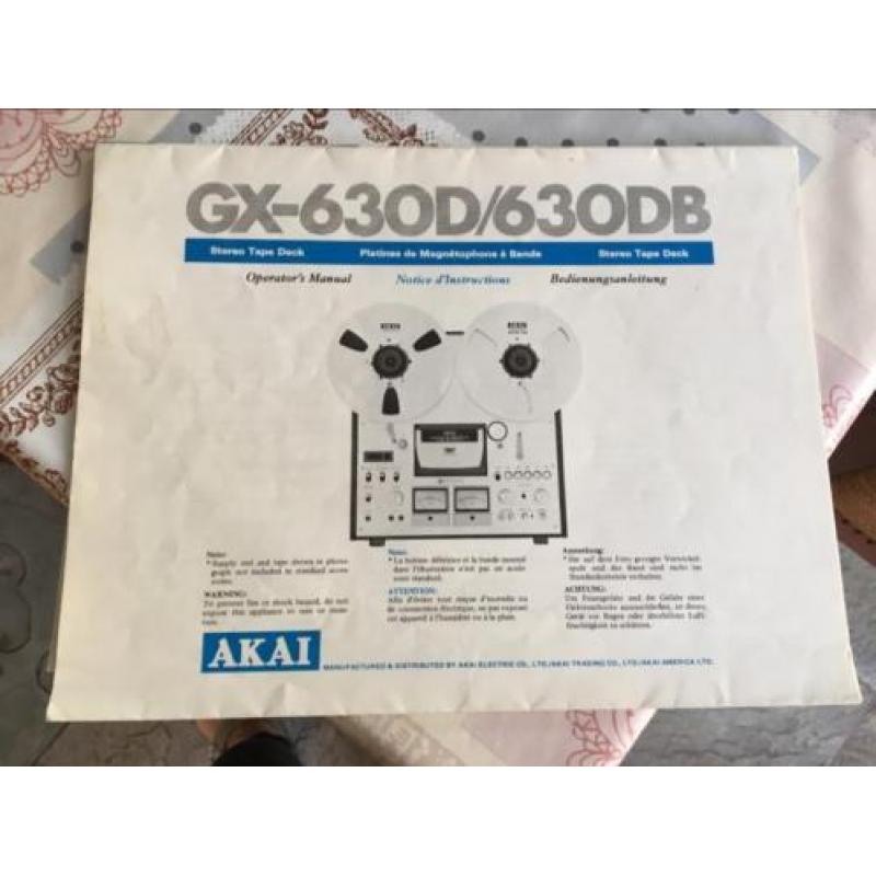 Band recorder merk AKAI met banden 45 stuks incl papieren