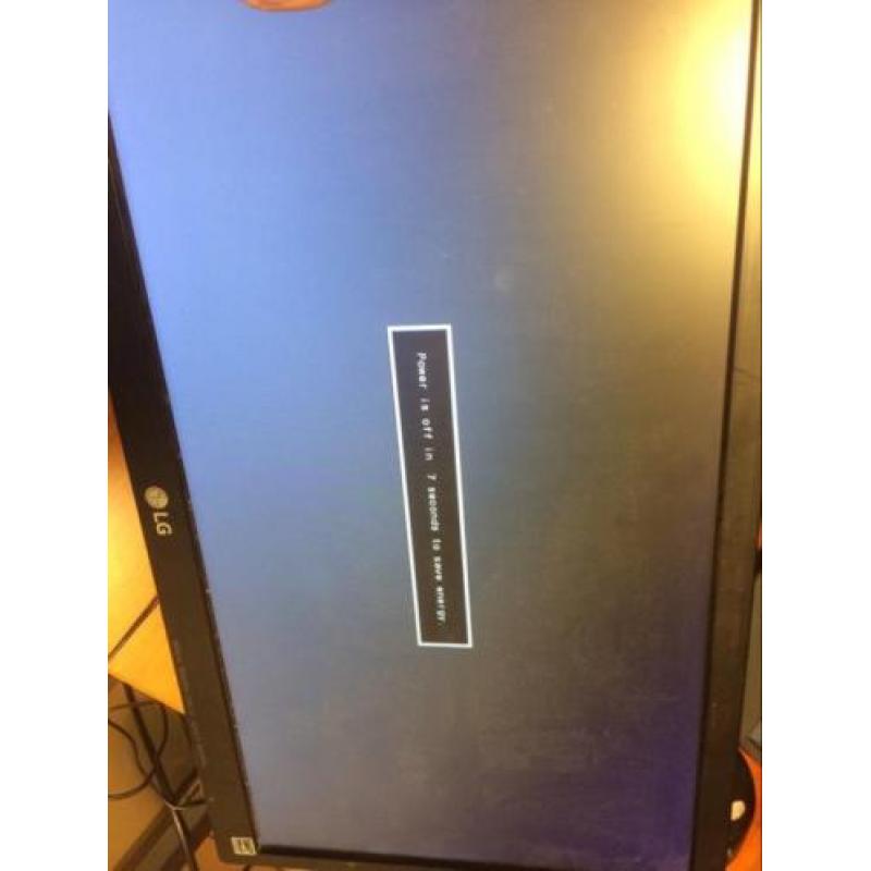 LG VGA Monitor met adapter geen voet