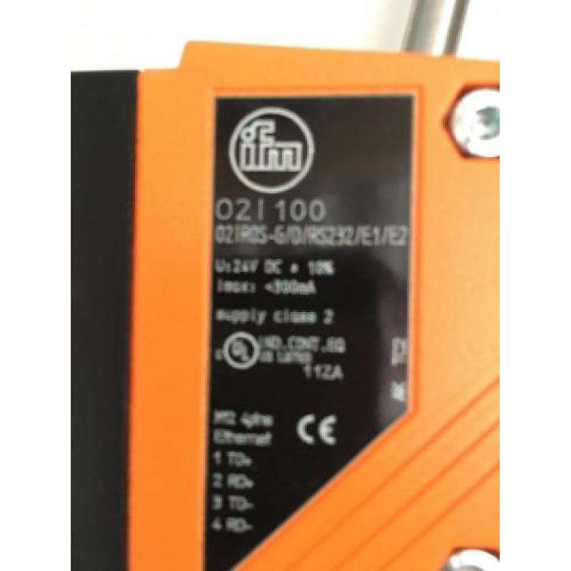Te koop 2 IFM scanners/lasers/sensors met rood licht