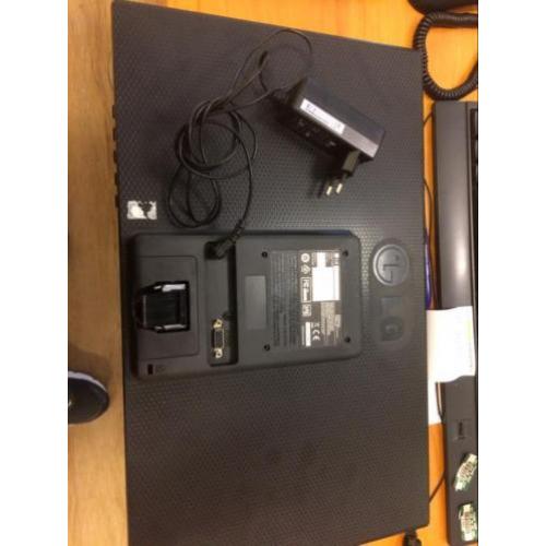 LG VGA Monitor met adapter geen voet