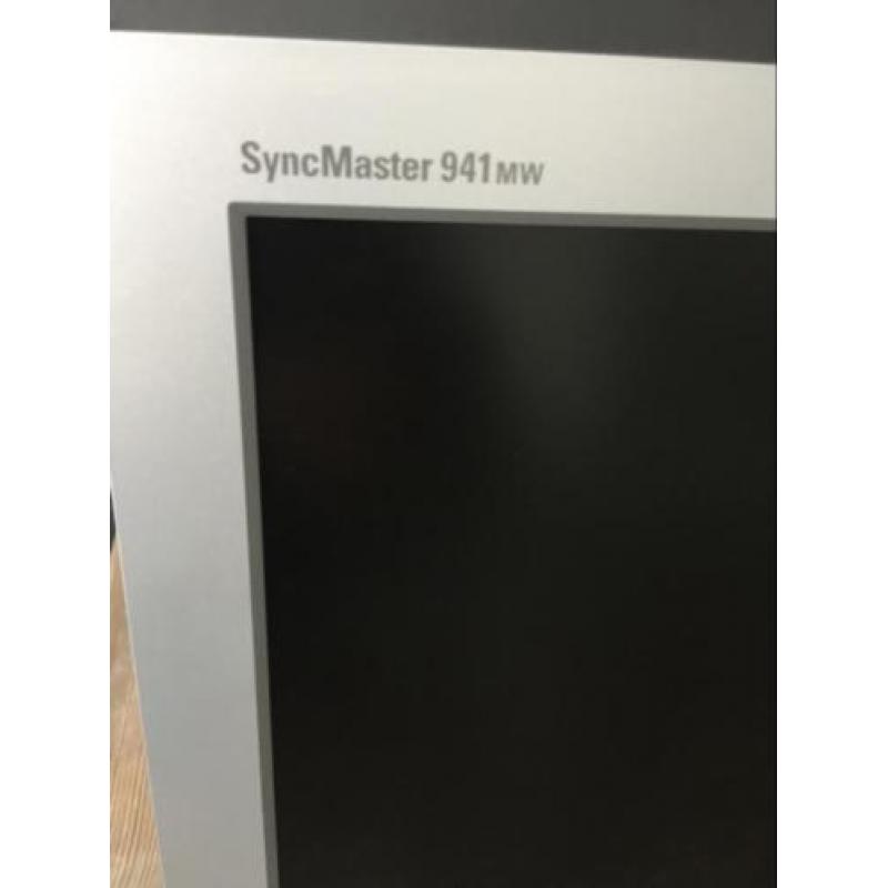 Samsung 19 tv/monitor te koop