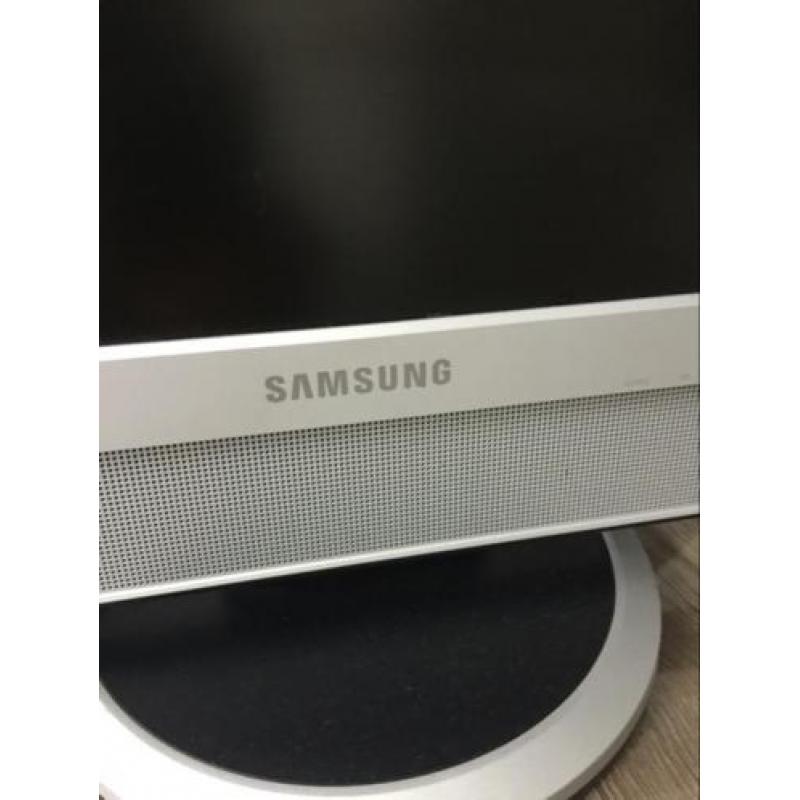 Samsung 19 tv/monitor te koop
