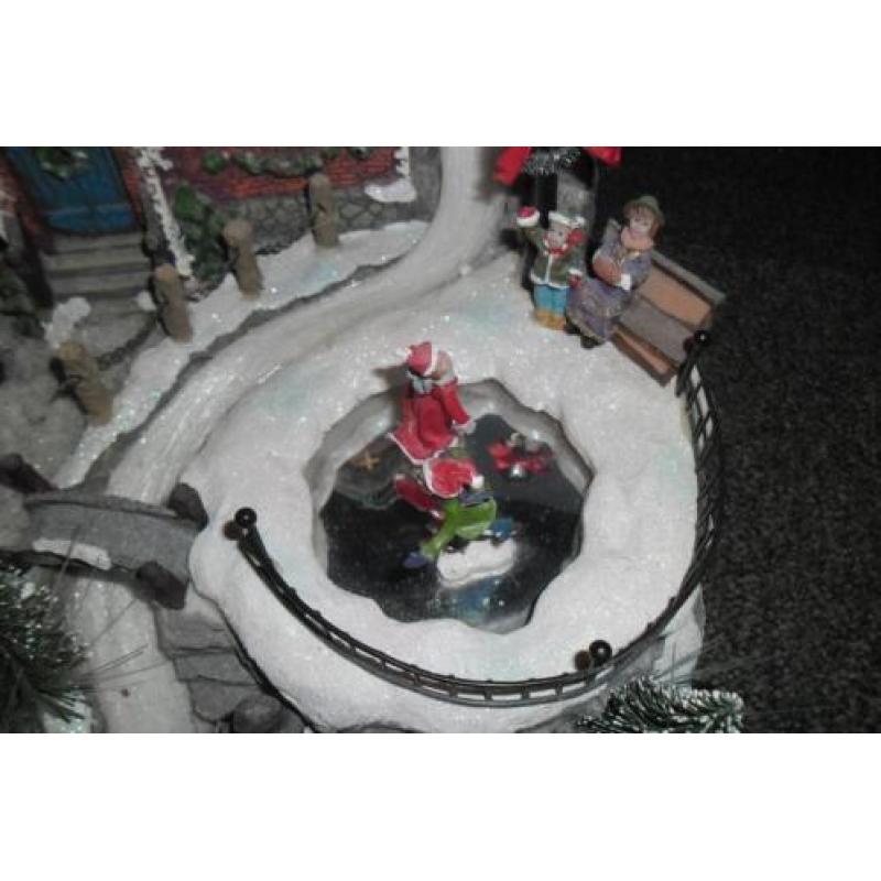 Kerst kerkje met verlichting en geluid(zie beschrijving)