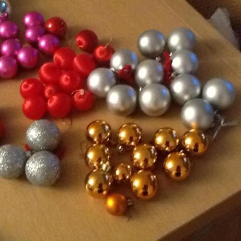 Kerstballen. Kunststof.