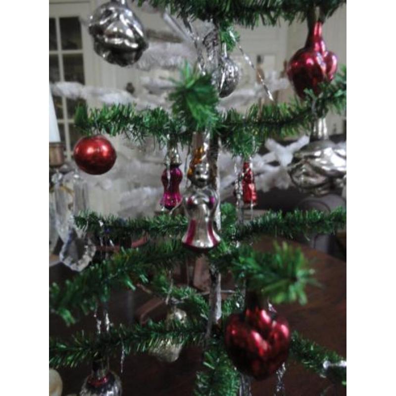antiek KERSTBOOMPJE + GLAS FIGUURTJES/BALLETJES, h 45 cm