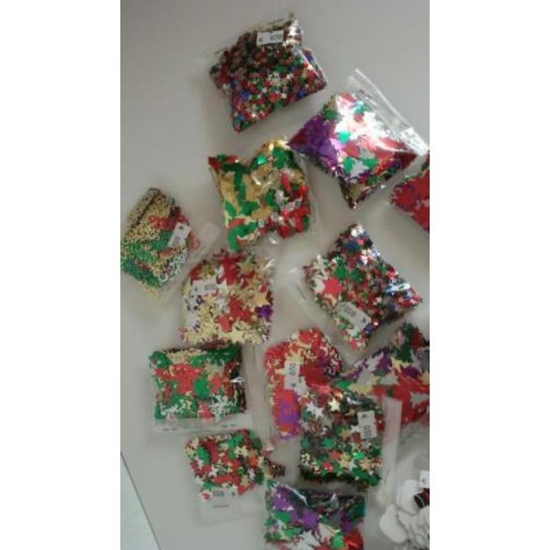 Kerst knutsel pailletjes. 25 Zakjes.