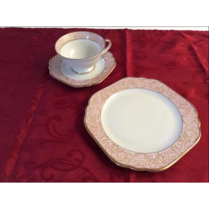 Kerstservies: Lettin porseleinen ontbijtset -puntgaaf-